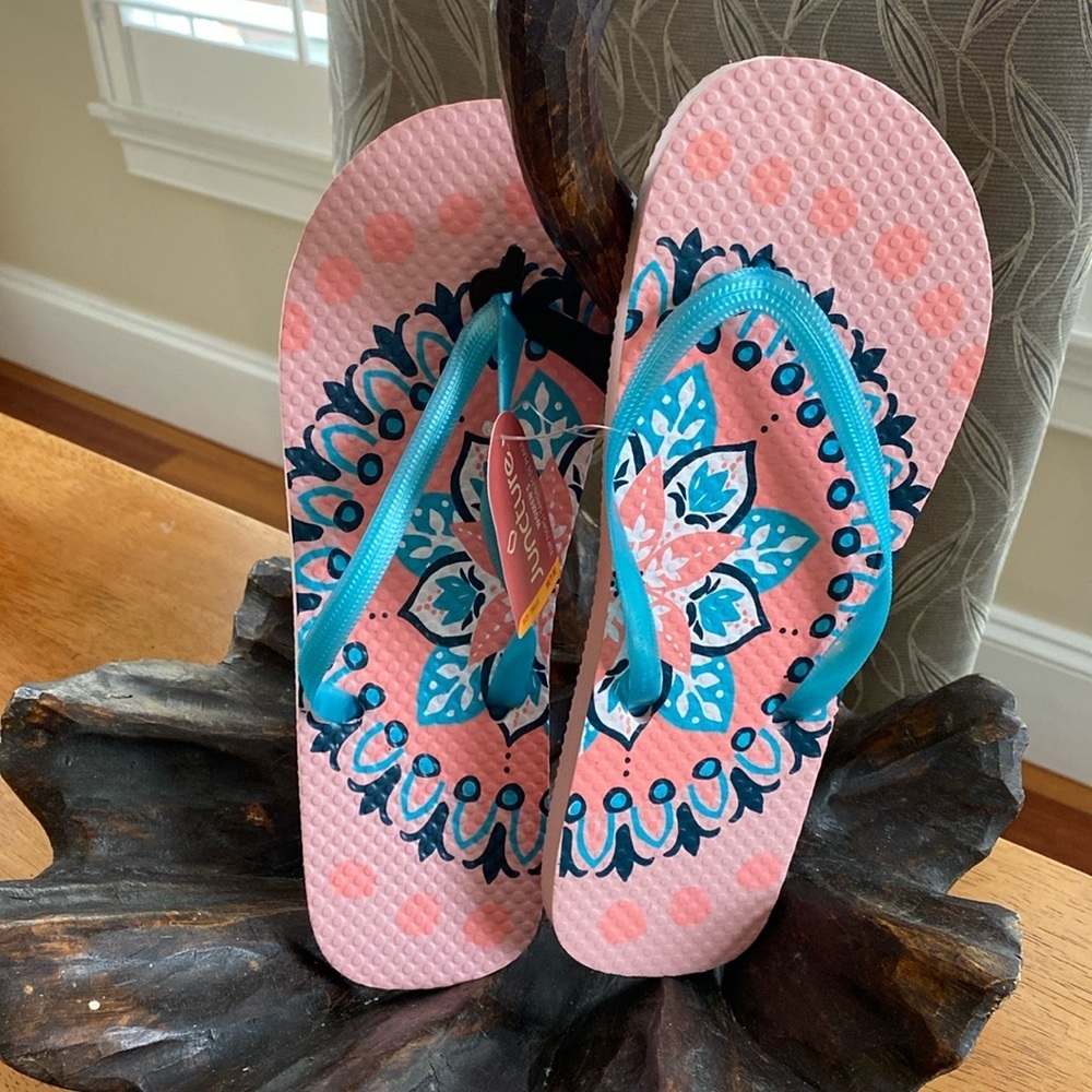 Pink & Blue Women's Flip Flops NWT Size 7/8
